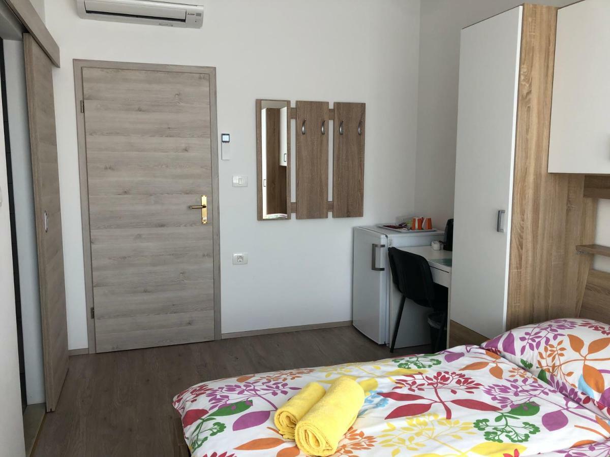 Apartments & Rooms Nardin Izola Ngoại thất bức ảnh